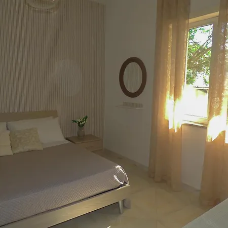 Dolphin House Apartman Pompeji